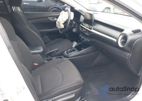 2021 Kia Forte Lxs из США, поврежденный, VIN 3KPF24AD7ME305117